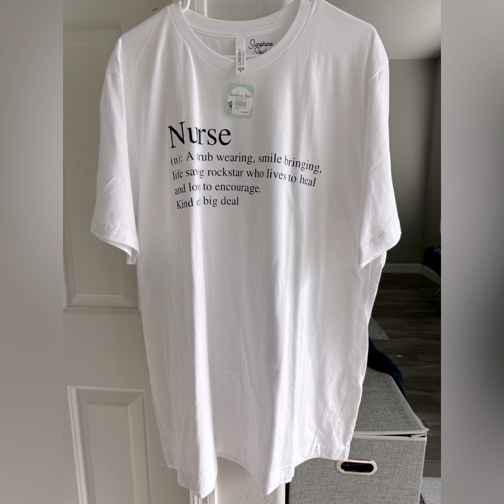 🏷️Nurse shirt 2XL and XS NWT